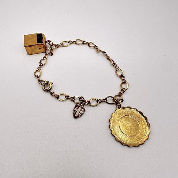 Vintage 1/20 12k GF yellow gold charm bracelet with three charms! - Picture 1 of 14